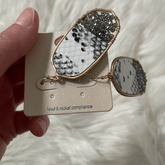 Oval Snakeskin Earrings NWT - Picture 15 of 16